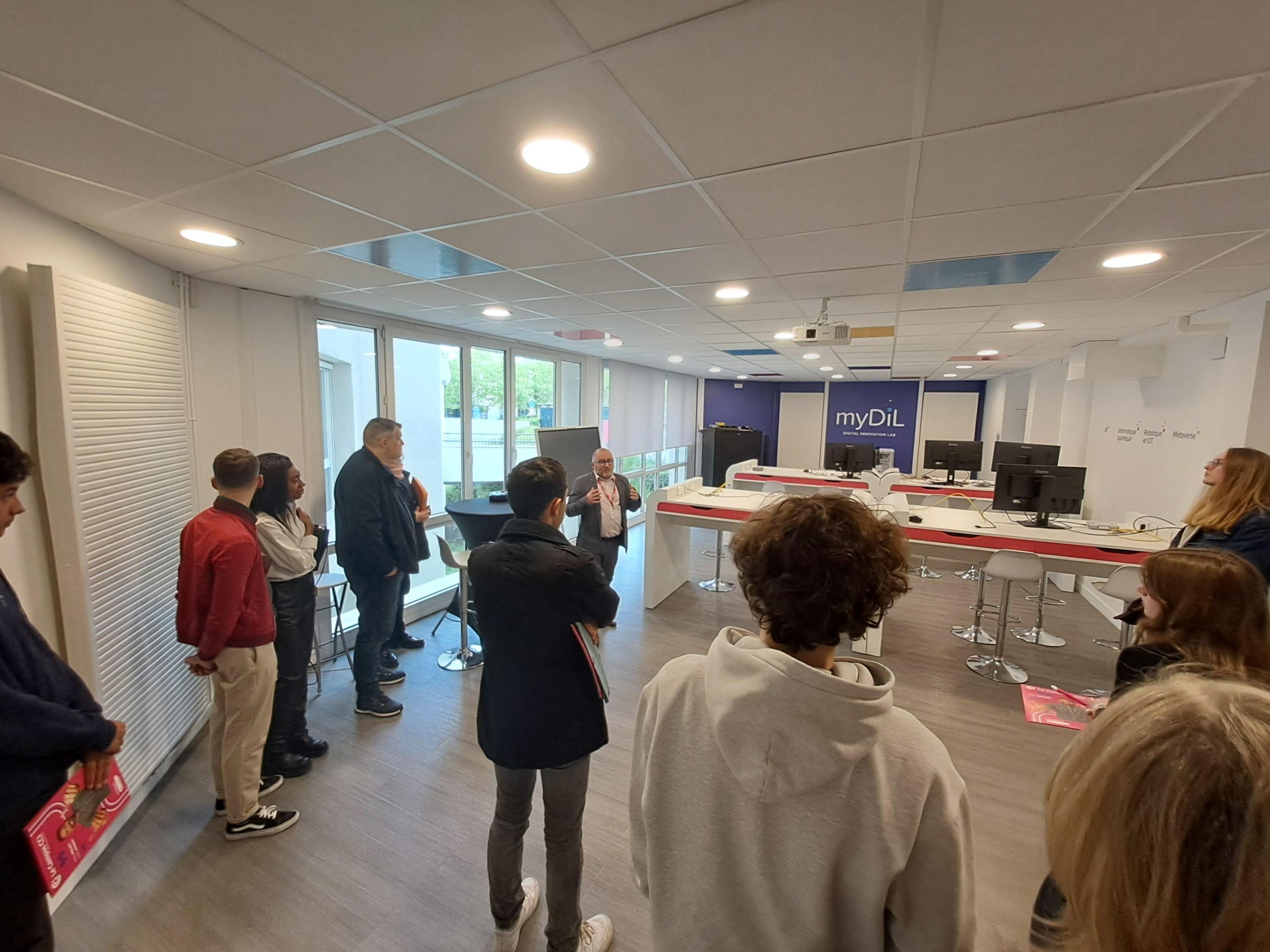 Visite du Campus CCI Eure-et-Loir - Salle MyDiL laboratoire numérique